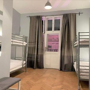 Gemenschappelijk Kamer Alleen voor Vrouwen